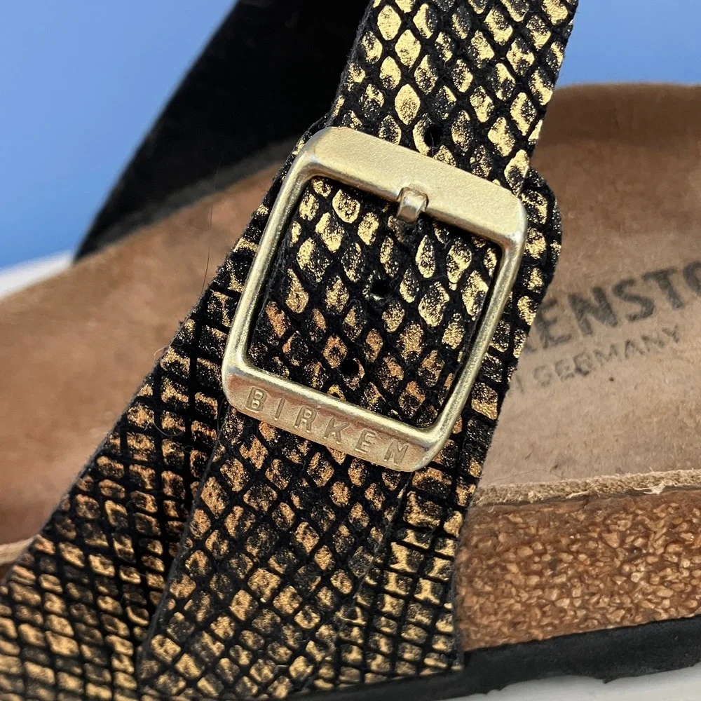 Birkenstock - Women’s Black and Gold Snakeskin Gizeh Sandals - EU 39 / US 8.5 - Picture 10 of 11